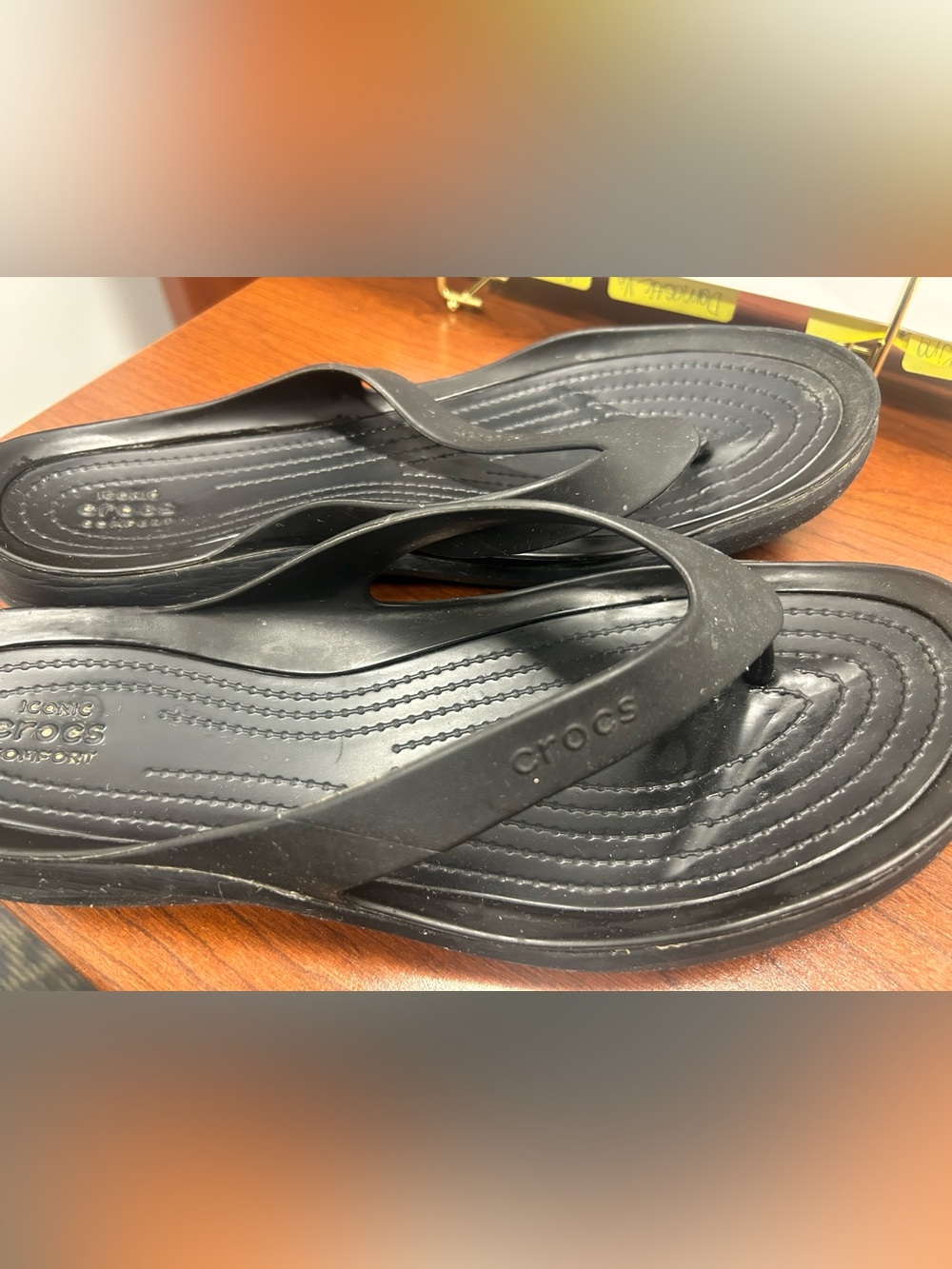 Crocs Womens Iconic Comfort Kadee II Size 10 Flip Flop Solid Black Sandal